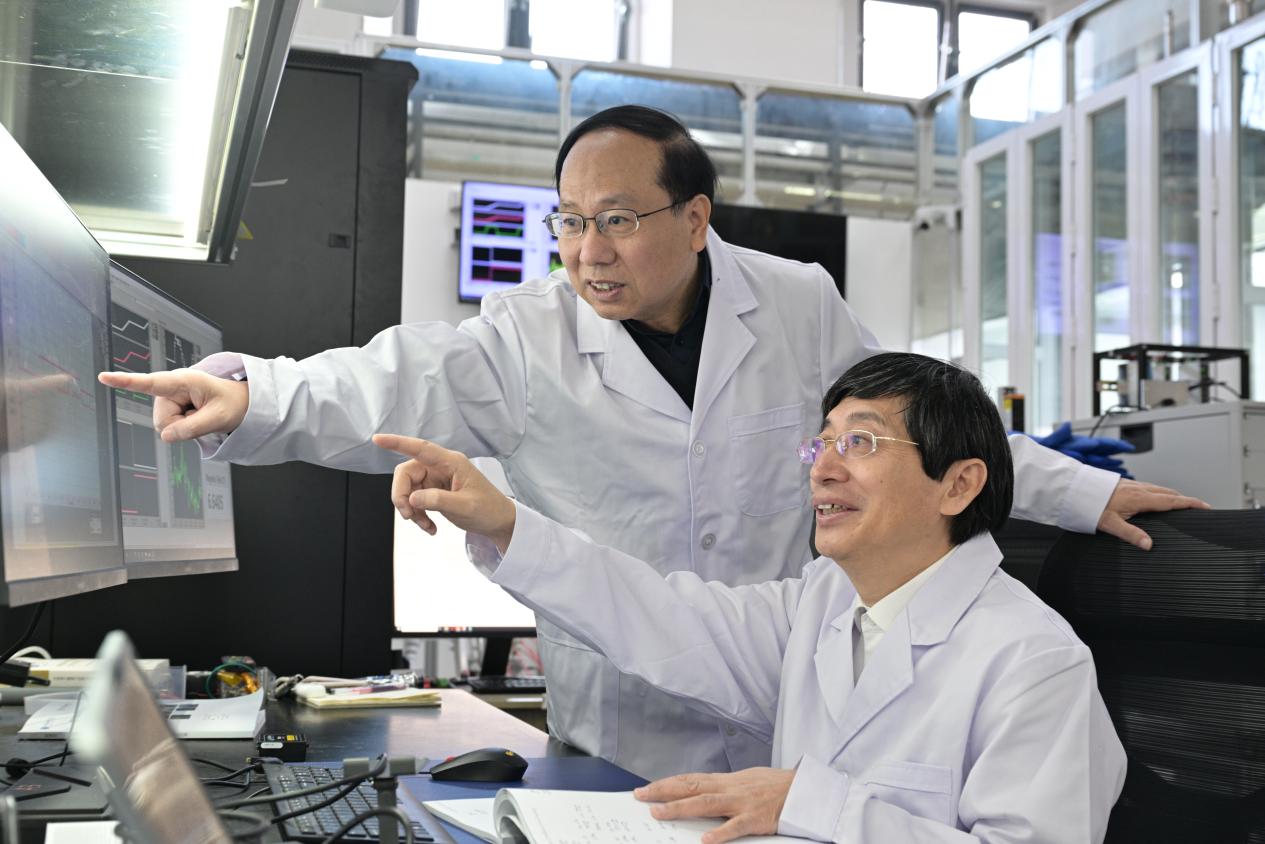 35.6特斯拉！我国全超导用户磁体刷新世界纪录