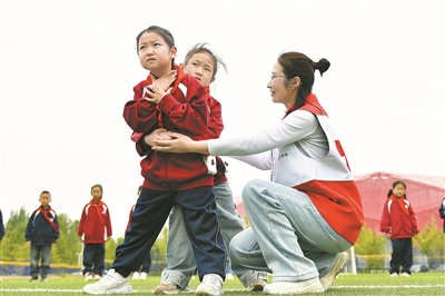 海姆立克急救法2.0版新在哪儿 海姆立克急救法2.0版新在哪儿