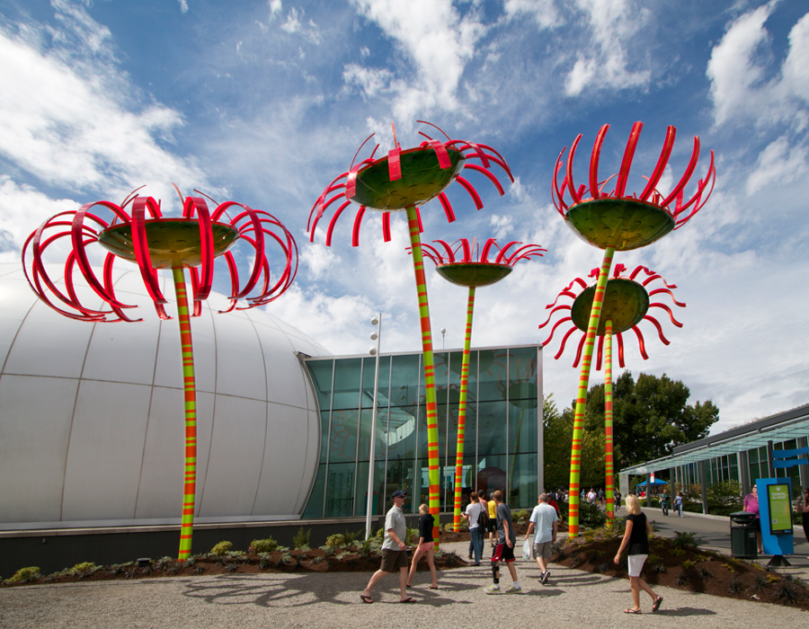 动静之间见科学：科技馆里的动态雕塑世界