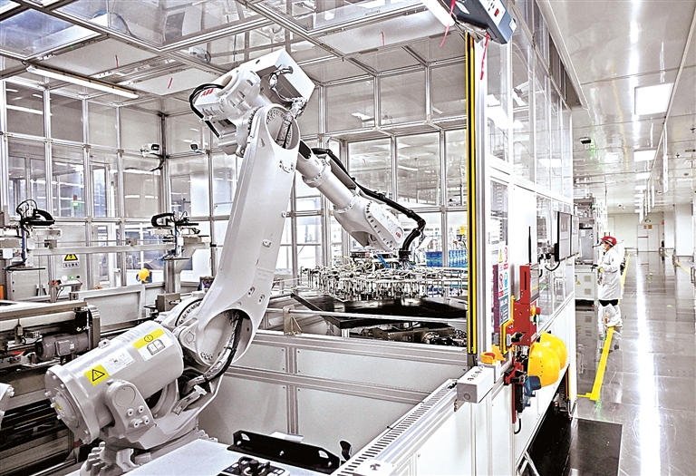 人工智能加速融入千行百业