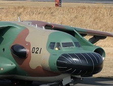 日本的电子战飞机为何长了张“香肠嘴”？