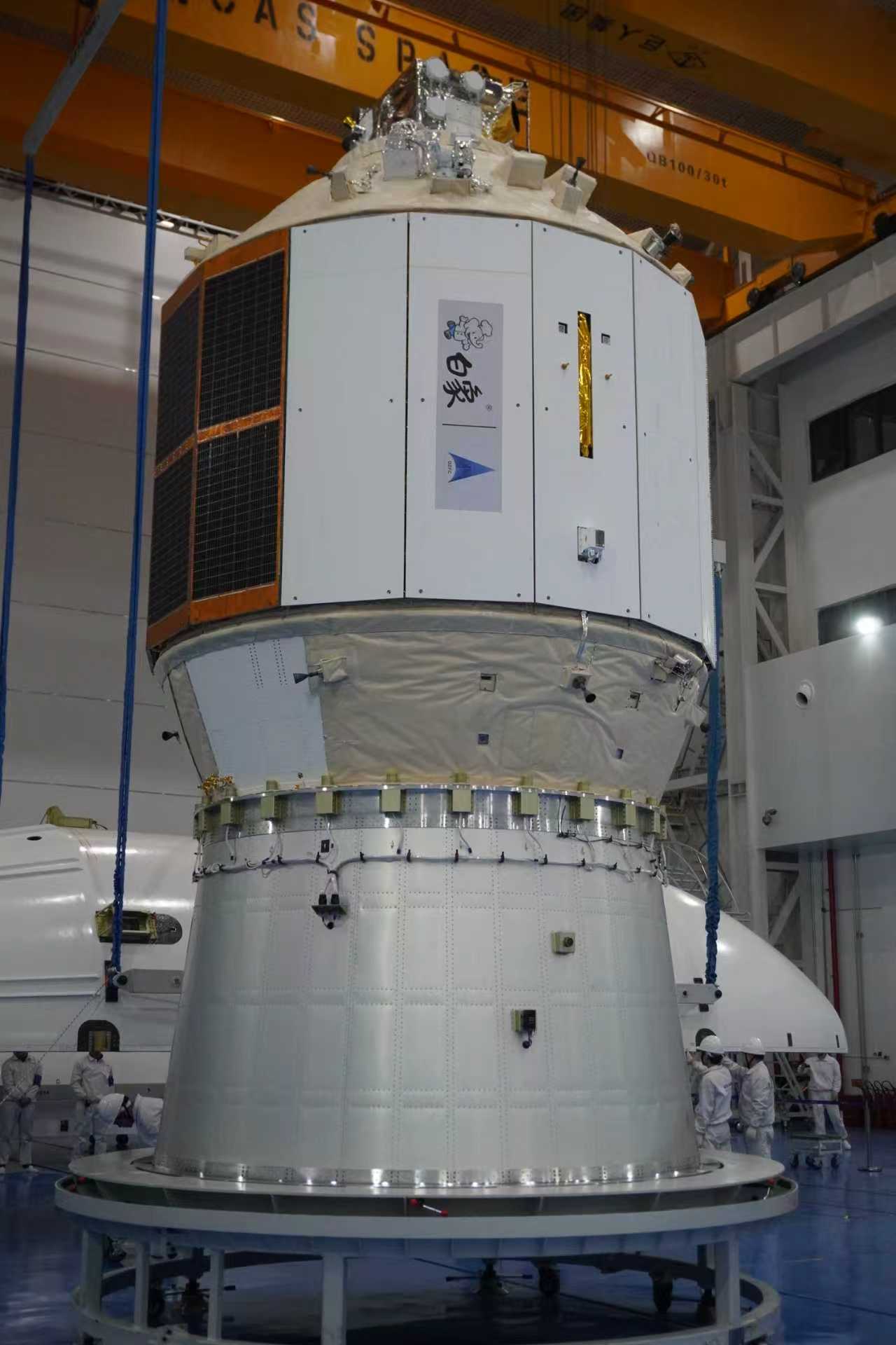 轻舟初样试飞船发射成功