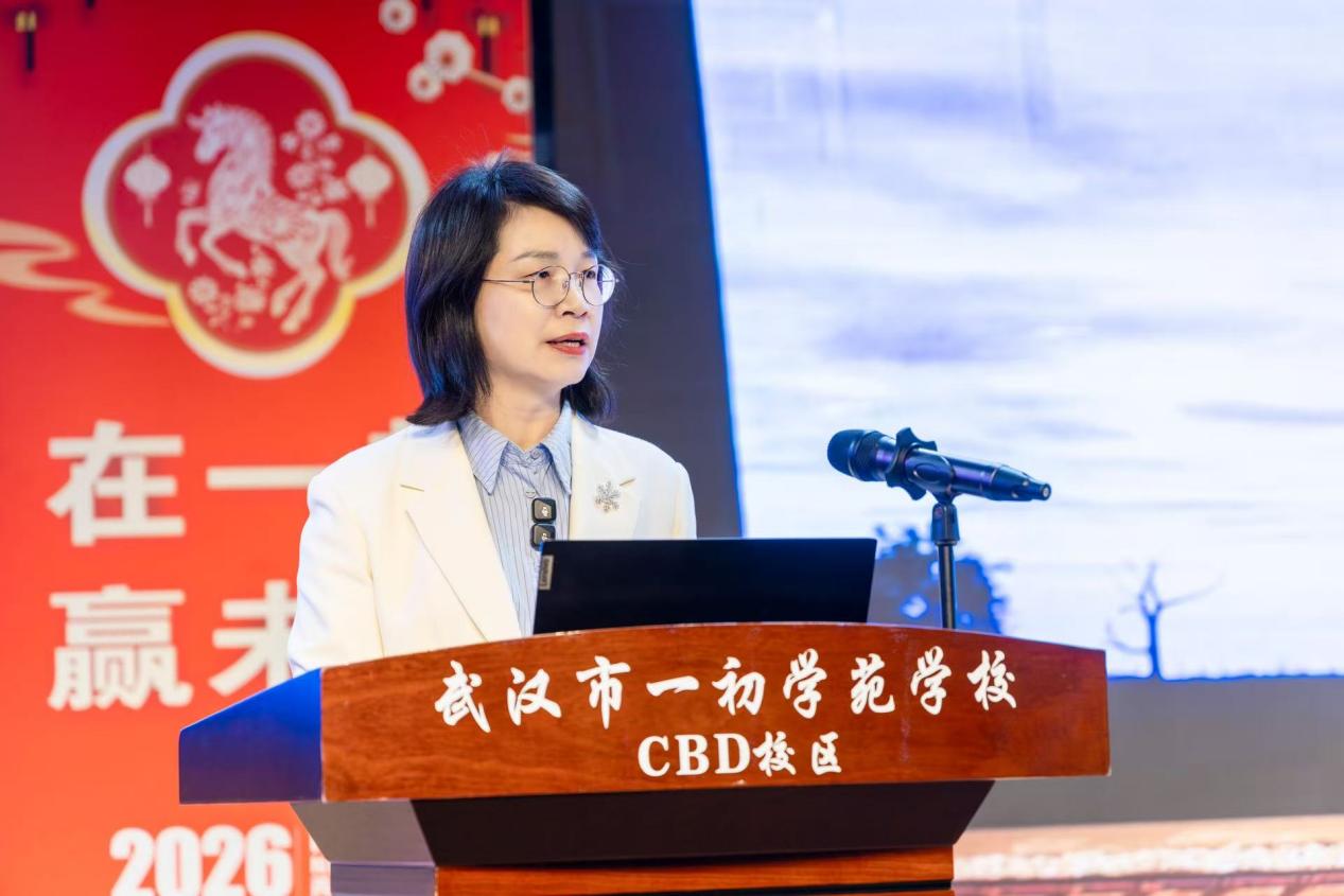 科学家精神百场讲坛走进武汉一初学苑学校