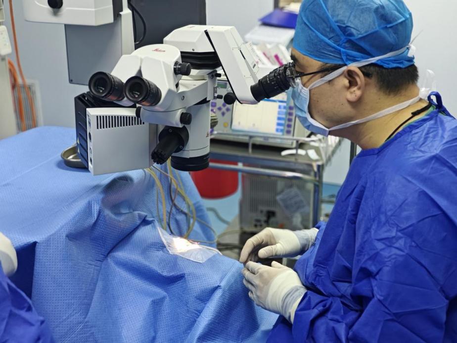 跨越山海的“光明守望”：爱尔眼科以硬核技术打破国界，让中国眼科智慧惠及全球