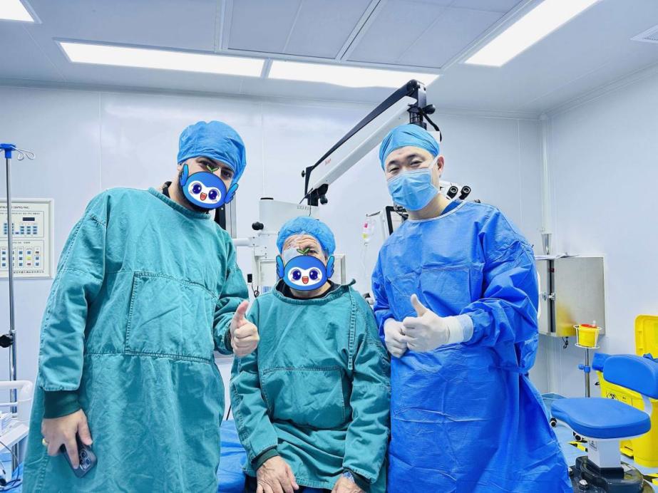 跨越山海的“光明守望”：爱尔眼科以硬核技术打破国界，让中国眼科智慧惠及全球