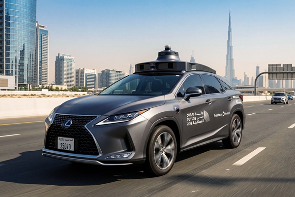 小马智行无人化Robotaxi落地迪拜，双引擎战略加速