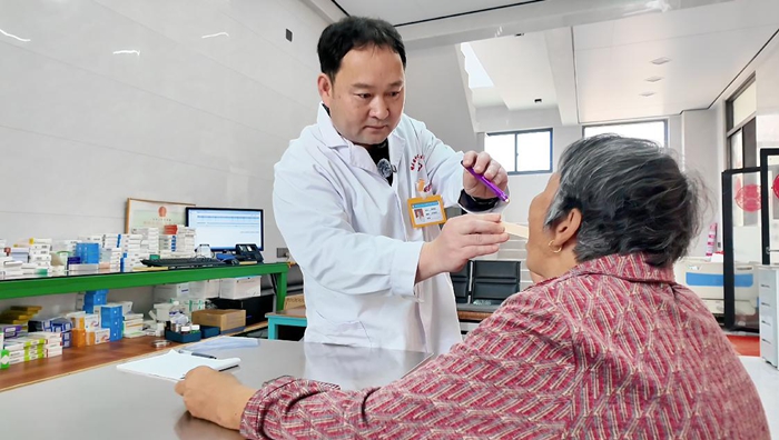 海岛医生的“数字分身”：AI为留守老人筑起生命防线