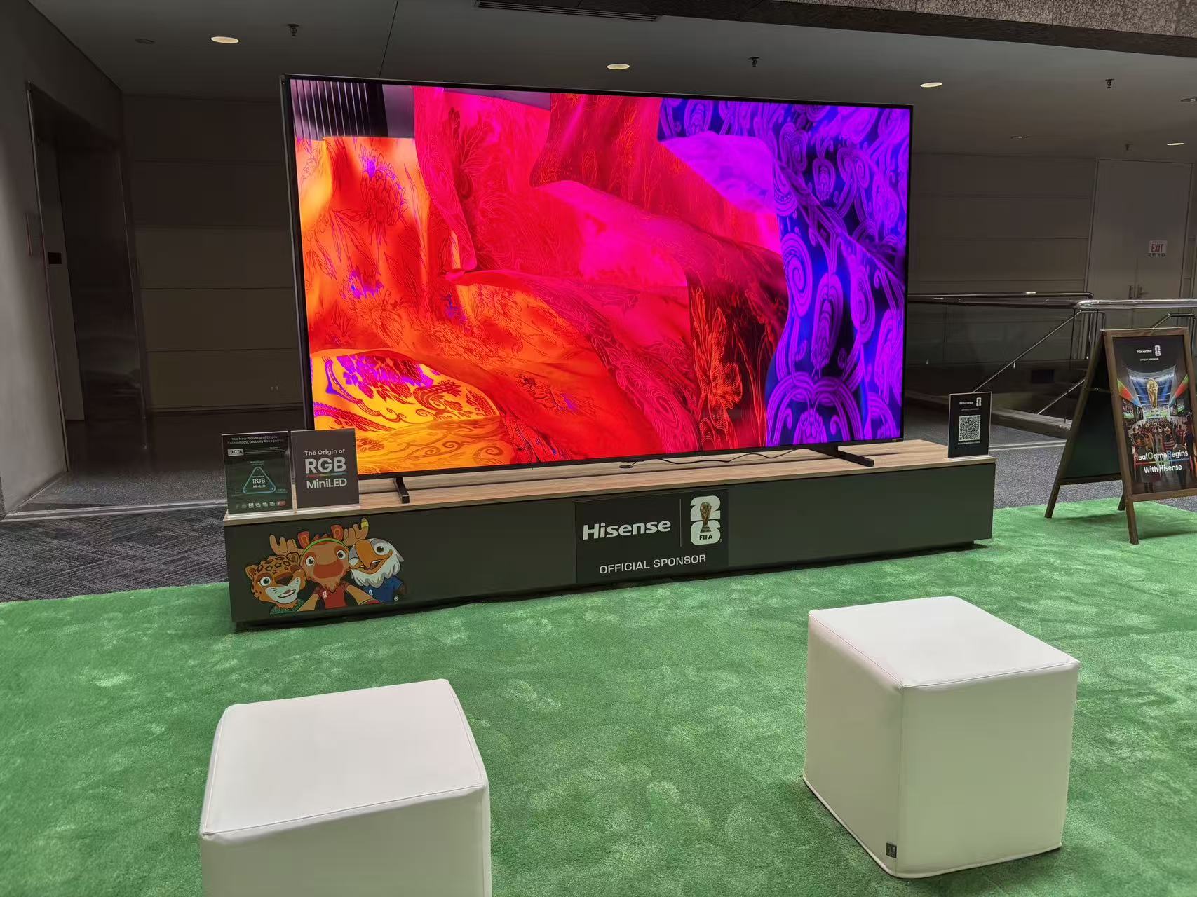 国际足联主席体验！海信RGB-Mini LED正式入驻世界杯IBC国际转播中心