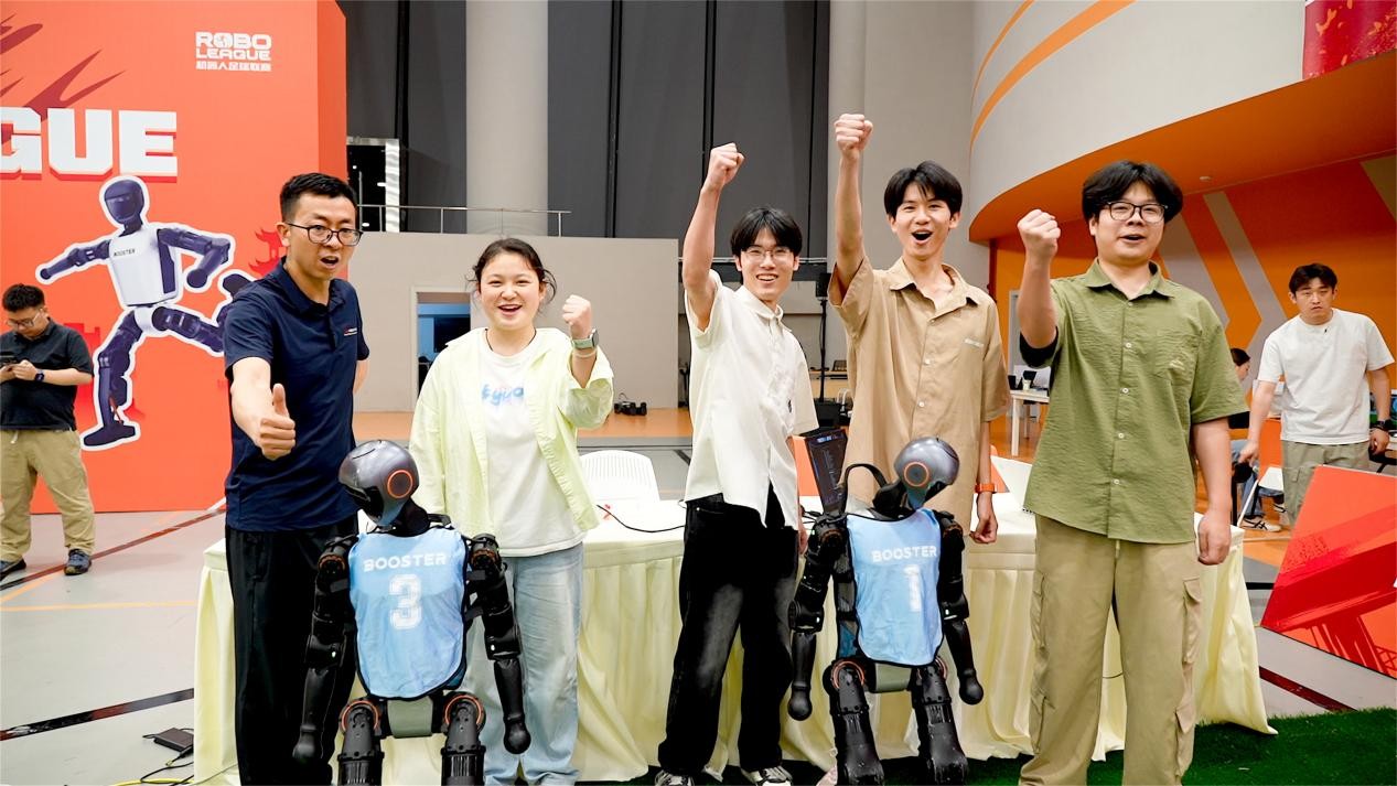 智械驰骋绿茵场｜RoBoLeague 机器人足球联赛全国争霸赛B组小组赛火热开赛