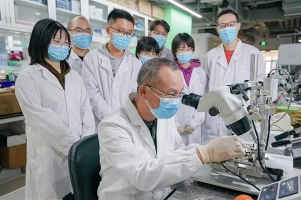 罗敏敏:在脑科学深处探寻“真相”