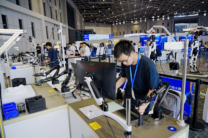 2026全国具身智能技术应用大赛总决赛在上海开幕