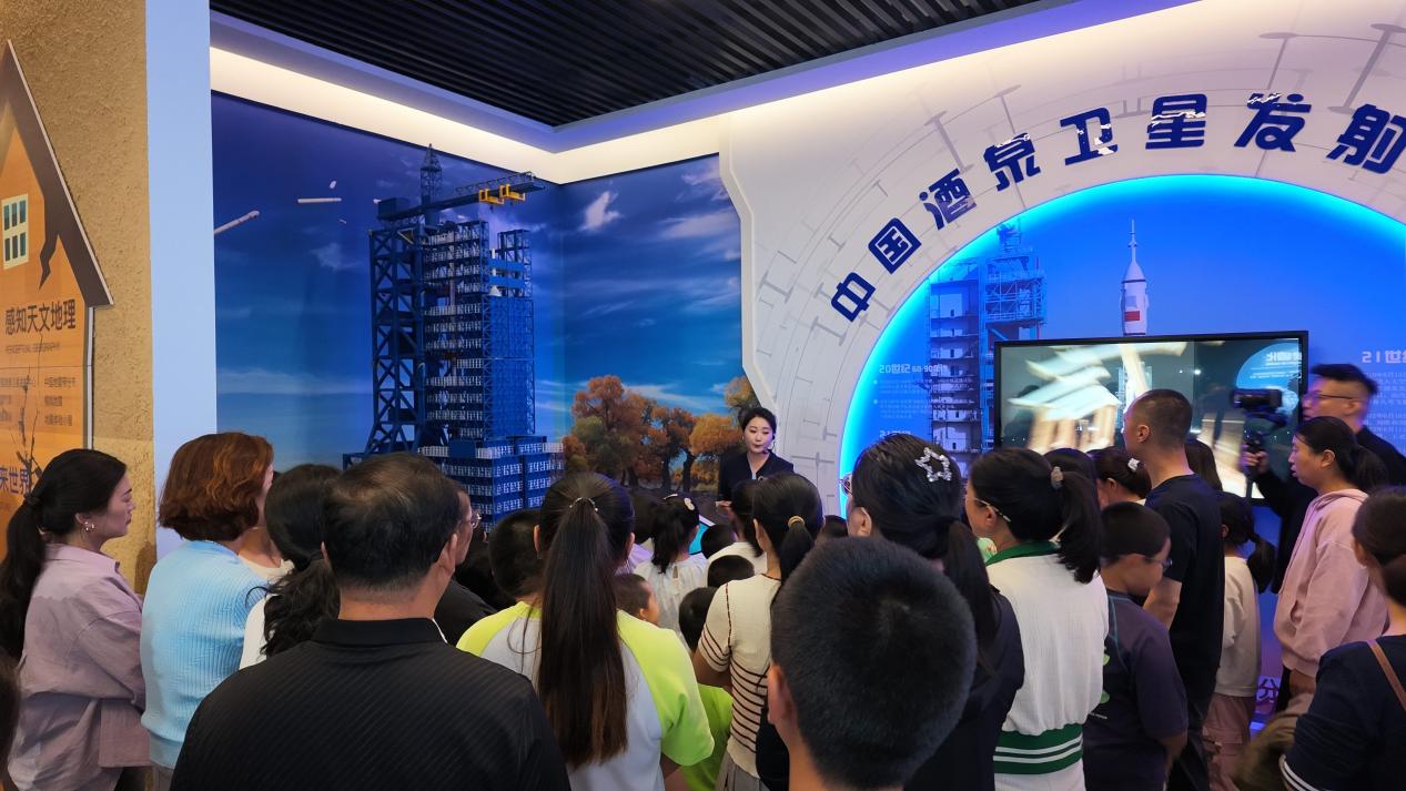 欢乐科学周｜金塔县科技馆：在家门口探秘航天，逐梦星辰
