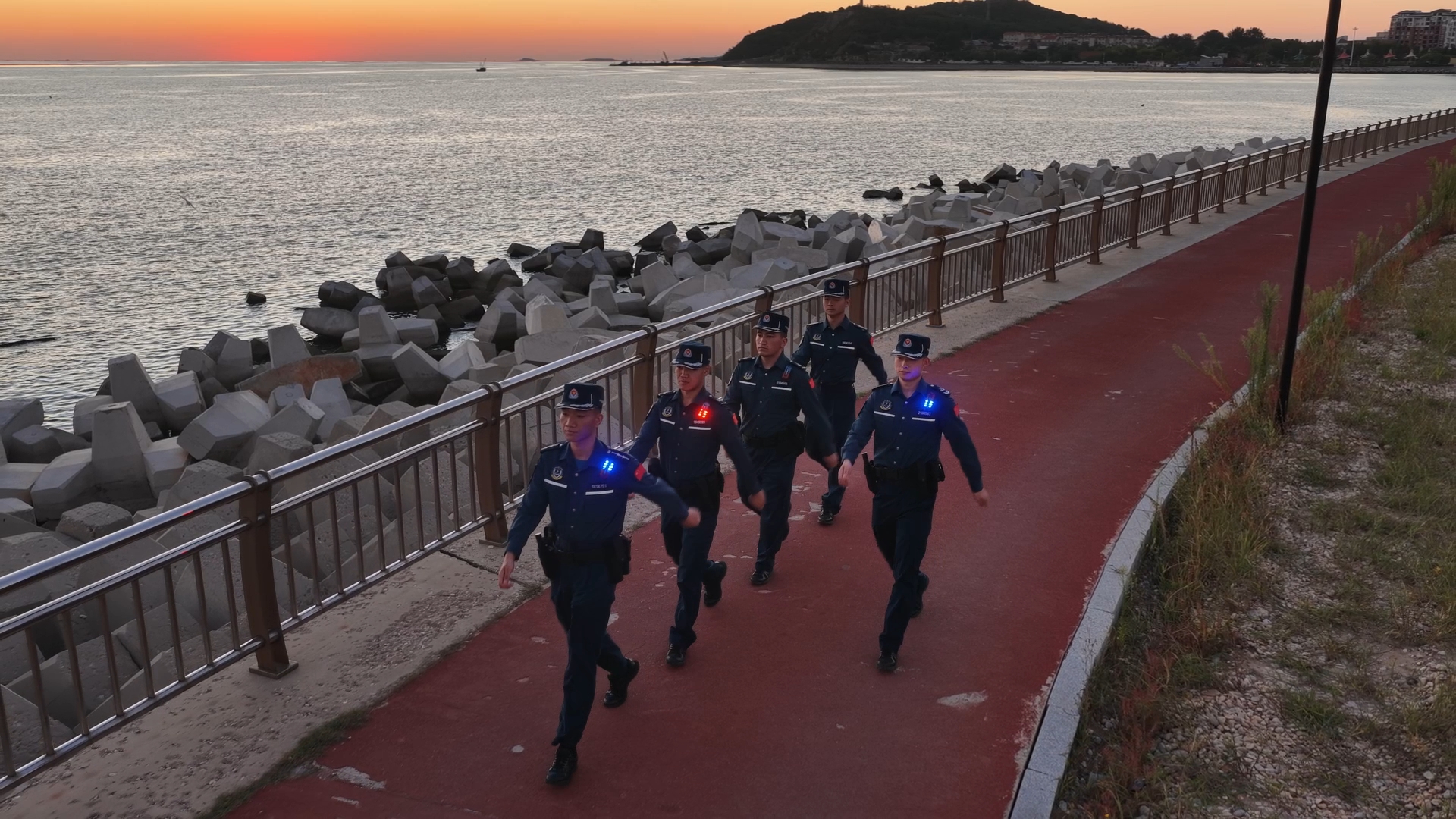 哨兵·中国丨长岛海警:人脱一层皮,岛披一层钢 哨兵·中国丨长岛海警:人脱一层皮,岛披一层钢
