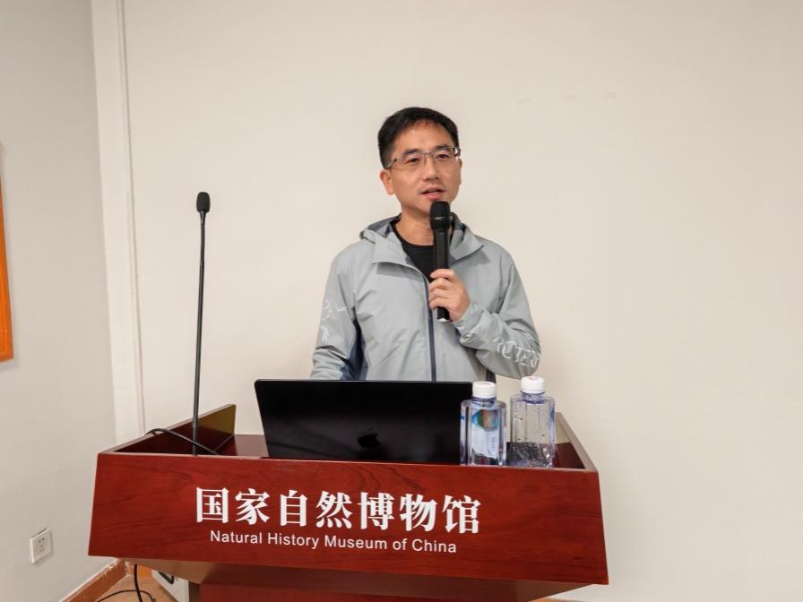 跨越南北极冰原 科考人讲述二十年极地传奇