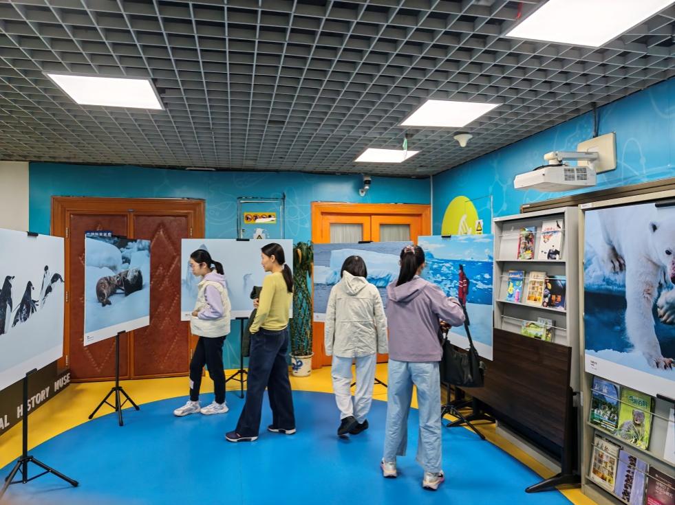 跨越南北极冰原 科考人讲述二十年极地传奇