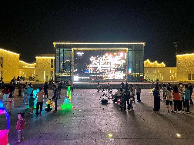8K超高清看“秋晚” 浪潮“万福千屏”点亮闽江两岸