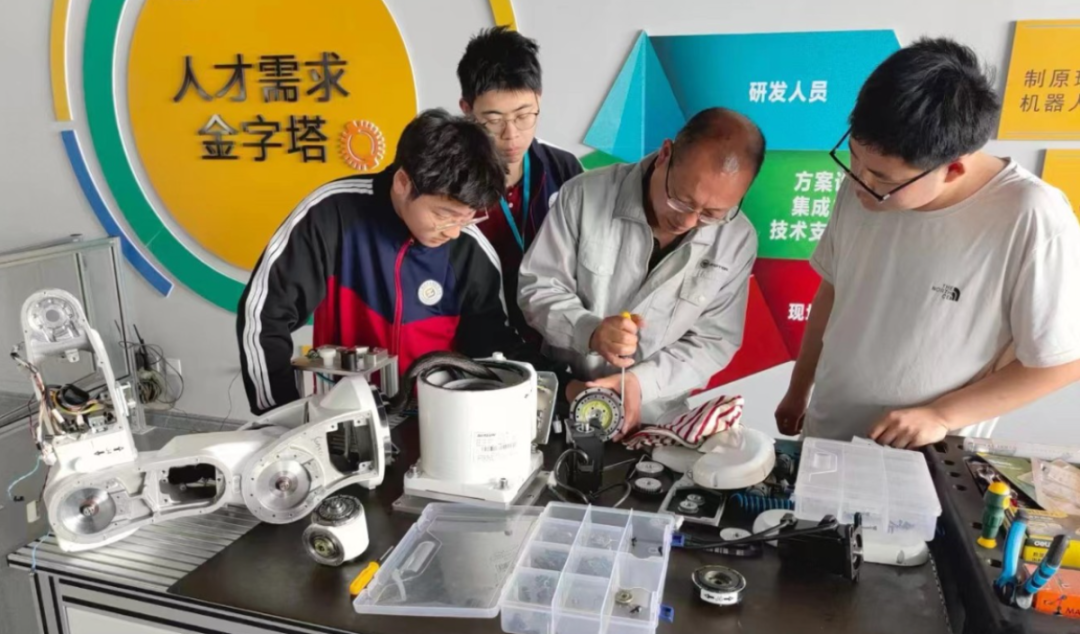 山东潍坊：技工教育向“新”发展