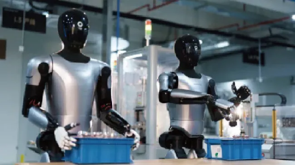 具身智能产业迎来爆发期：十大观察揭示未来发展蓝图