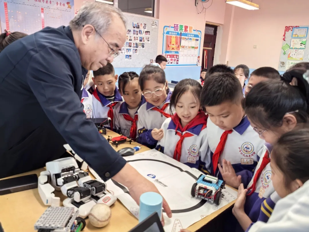 科技赋能岚县 烛光点亮未来——中国电子学会科技志愿者活动走进吕梁岚县