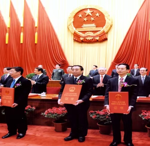 圭映初心 臬铸丹青——记九三学社中央原副主席丛斌院士