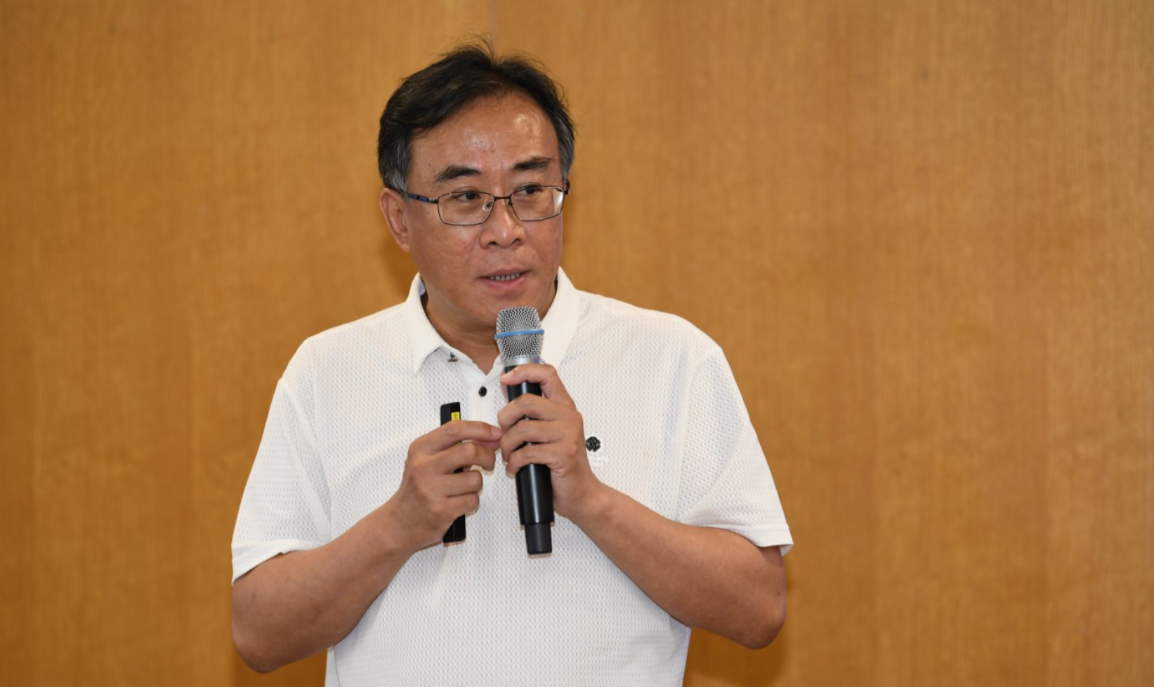 AI时代如何守护孩子“大脑算力”？专家：别让浅层刺激透支深度思考